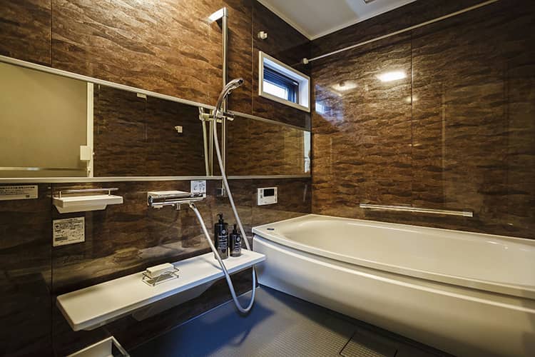 ゆったりと快適なバスルーム