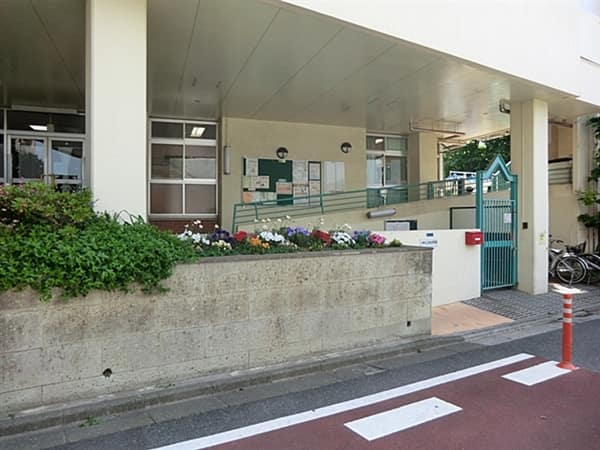 大田区立上池台保育園まで約452m
