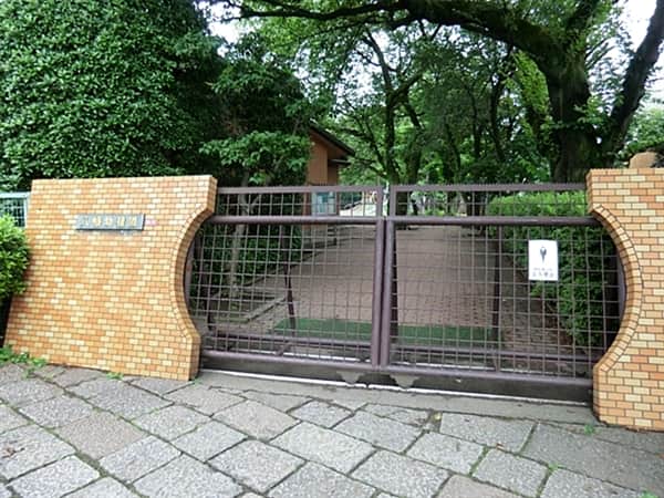 八幡幼稚園まで約1055m