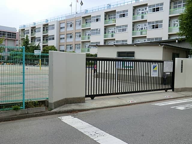 川口市立元郷小学校