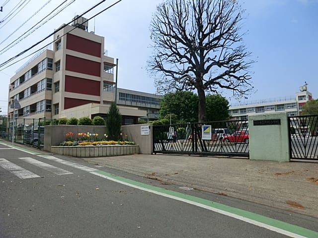川口市立戸塚小学校