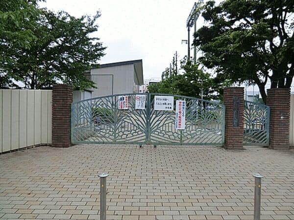 戸田市立新曽中学校