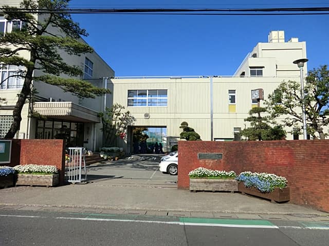 川口市立戸塚中学校