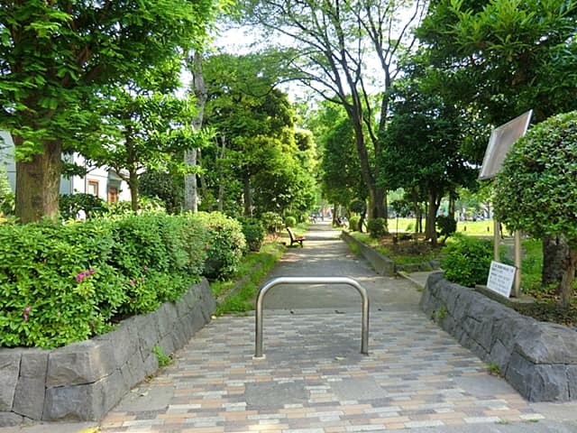 お花茶屋公園まで約311m