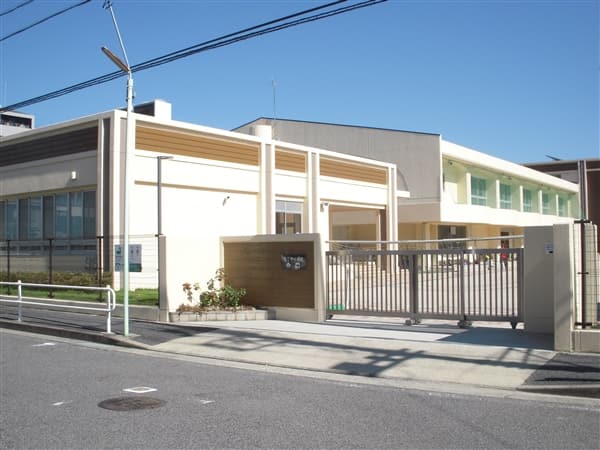 名古屋市立なごや小学校