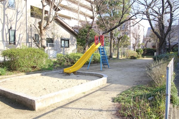 三宅本町公園まで約1330m