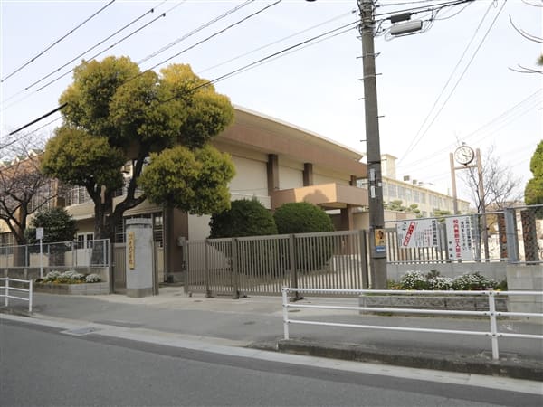 福岡市立千代小学校