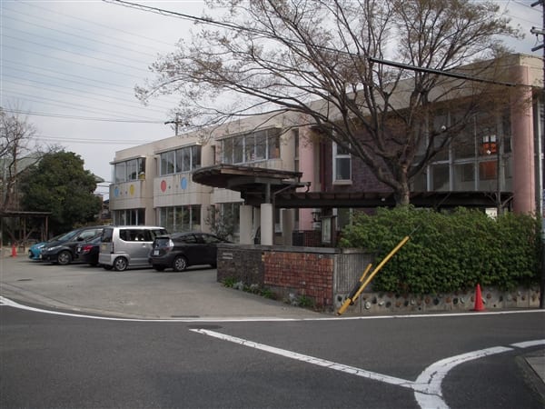 石黒みどり幼稚園まで約633m