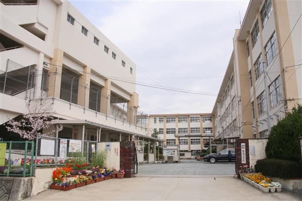 福岡市立賀茂小学校