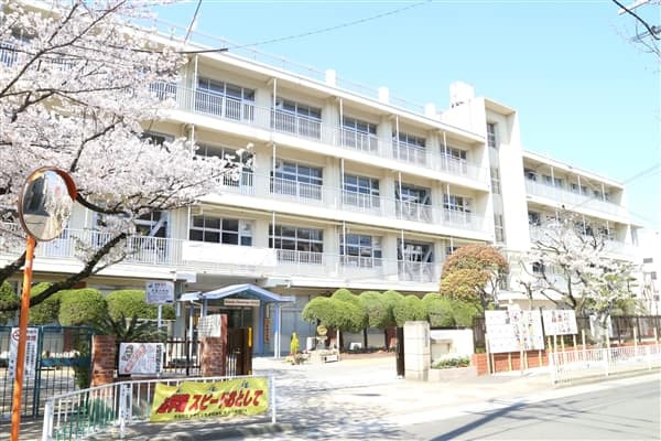 福岡市立赤坂小学校