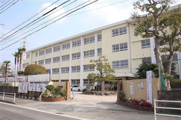 福岡市立長尾中学校