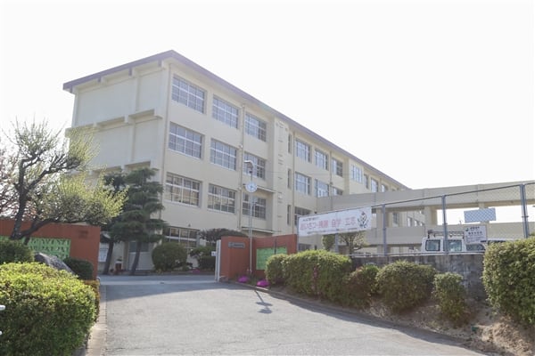 福岡市立梅林中学校