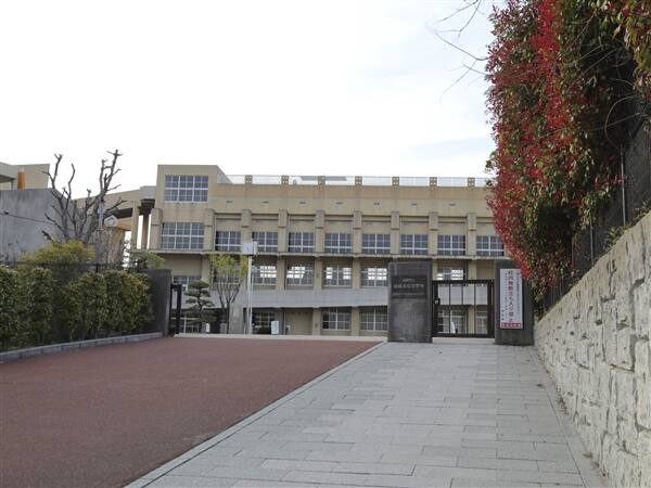 福岡市立箱崎清松中学校