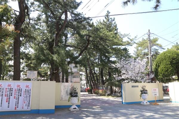 福岡市立百道中学校