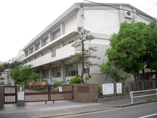 名古屋市立大江中学校
