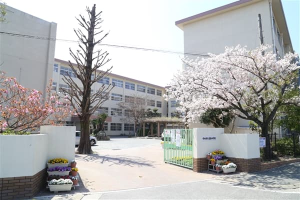 福岡市立高取中学校