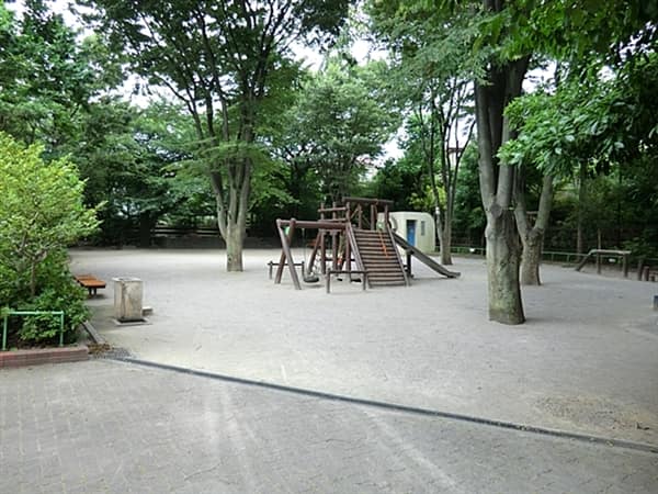 和田中央公園まで約1056m
