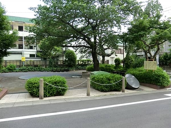 西が丘児童遊園まで約856m