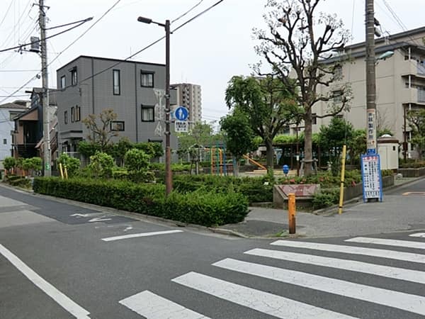 むつみ児童遊園まで約147m
