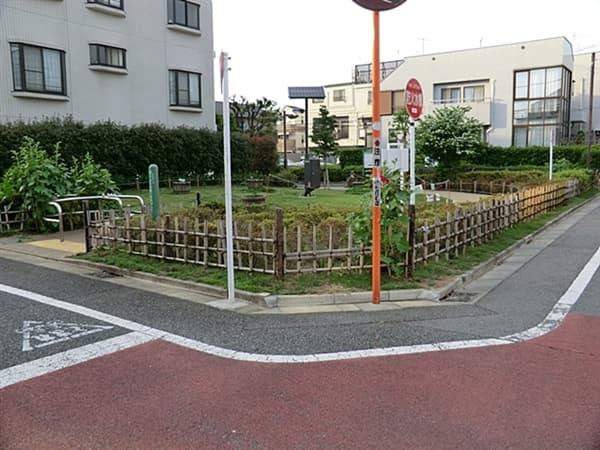 若林ふれあいひろば公園まで約658m