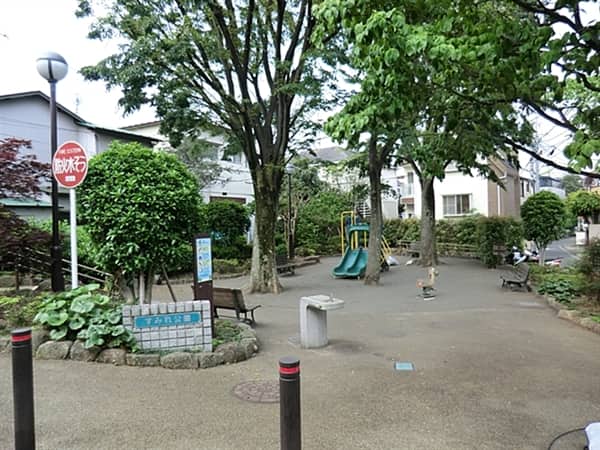 すみれ公園まで約432m