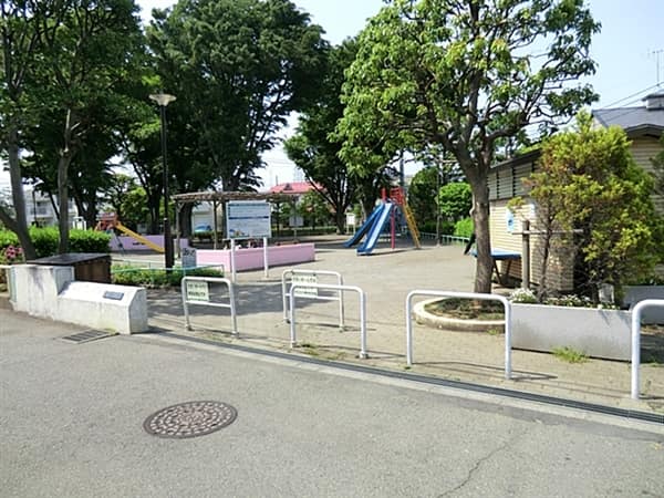 烏山公園まで約291m