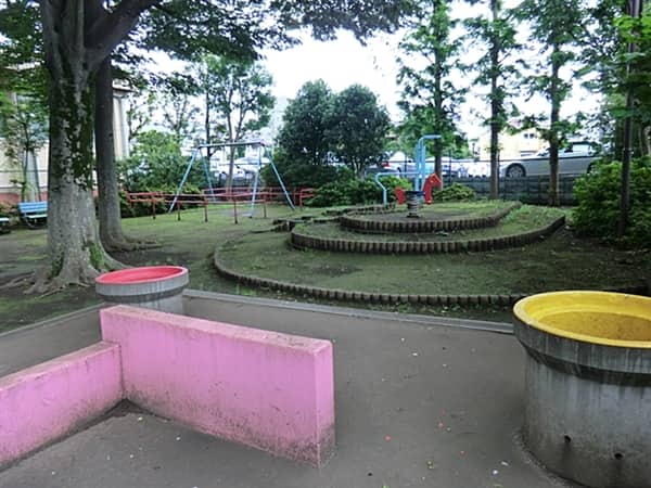 善福寺一丁目公園まで約750m