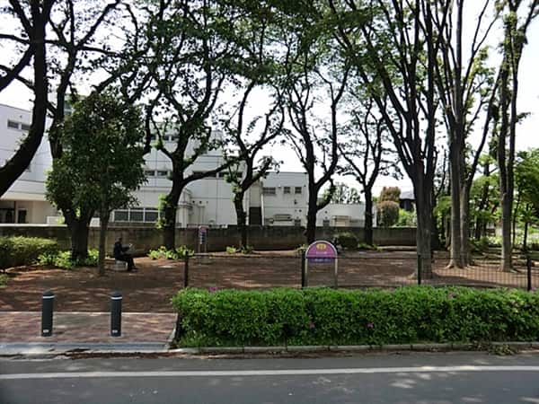 ふじ公園まで約240m