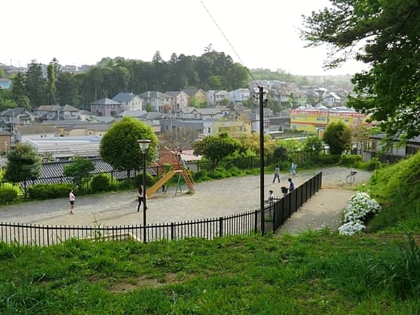 金井七面公園まで約448m