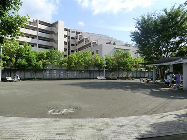 東高津公園まで約139m