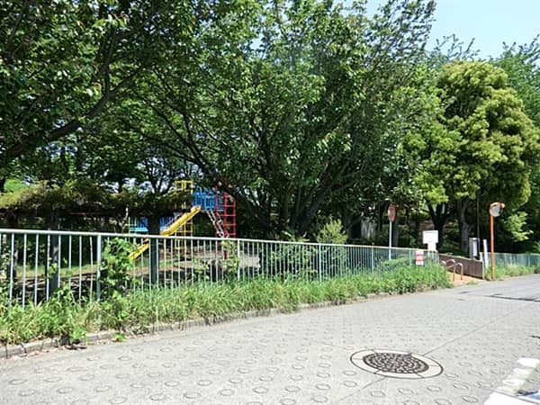 菅さくら公園まで約1056m