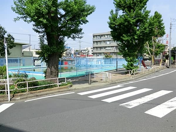 六角橋公園まで約1496m