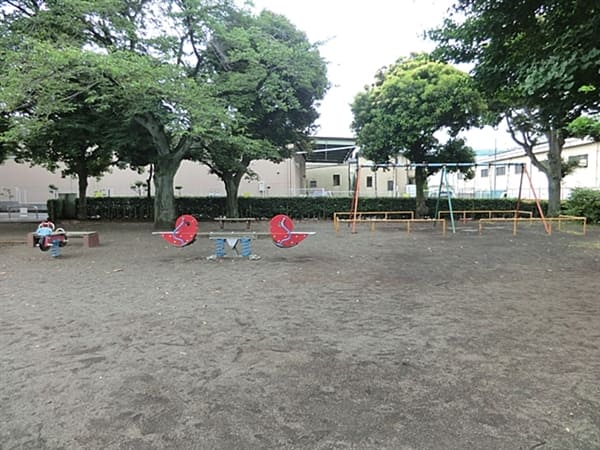 氷川公園まで約1248m