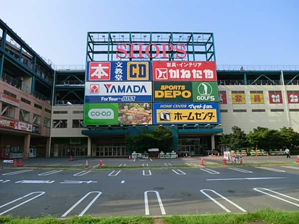 ショップス市川店まで約598m