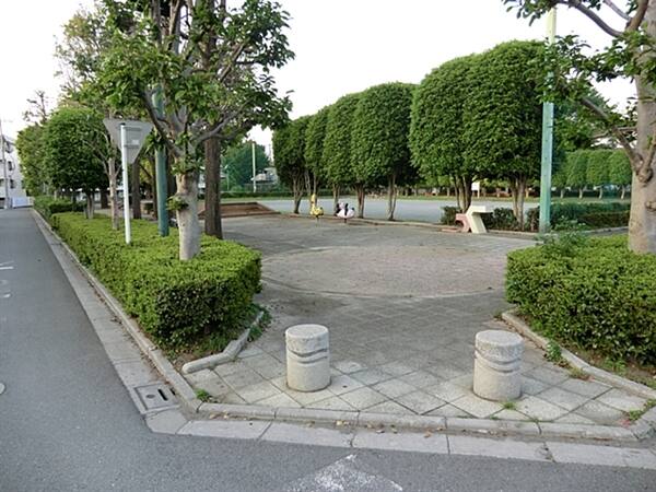 上木崎足立神社公園まで約578m