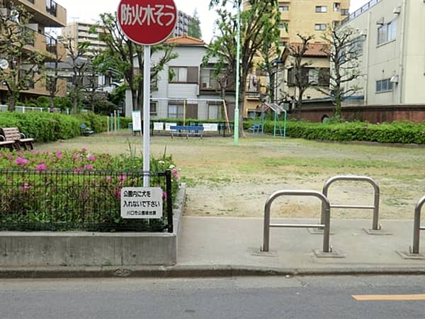 金山町公園まで約784m