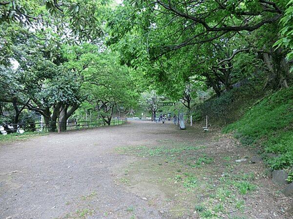 山手公園まで約673m