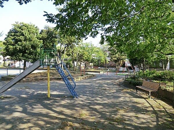 榎戸公園まで約171m