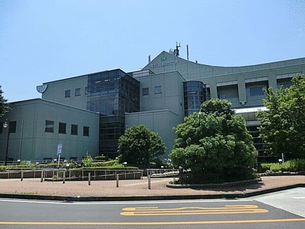 横浜市青葉区役所まで約1400m