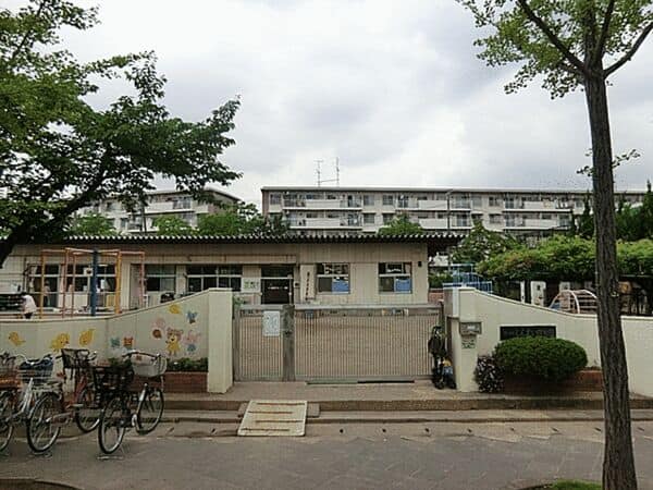 草加市立しんえい保育園まで約524m