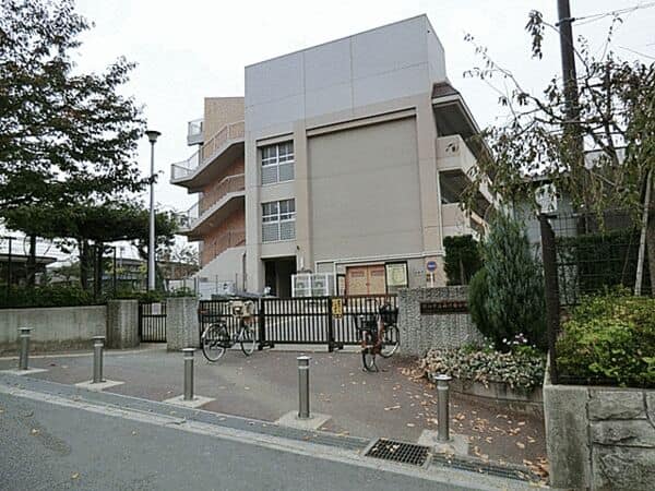 横浜市立森の台小学校