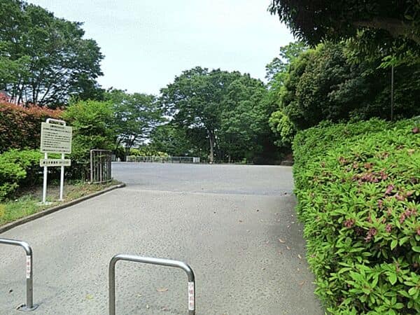 竹山中公園まで約1036m