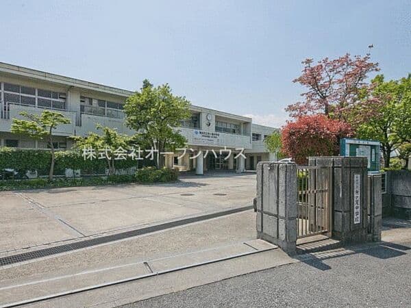 横浜市立市ケ尾中学校