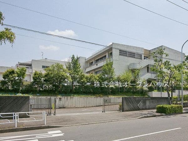 横浜市立鴨志田緑小学校