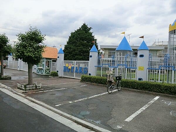 ほうや幼稚園まで約665m