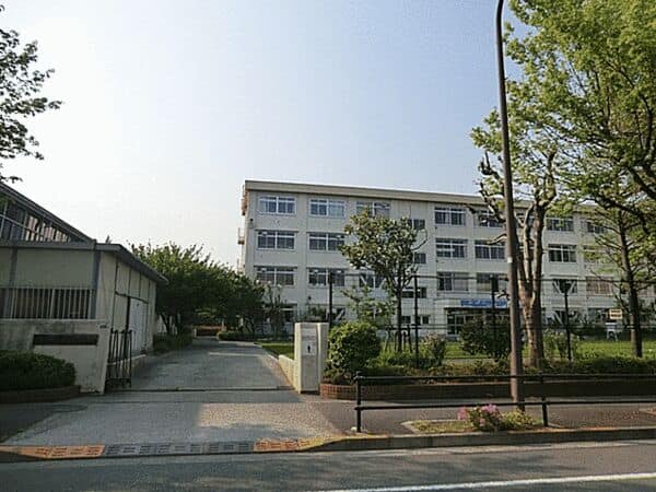 多摩市立東愛宕中学校