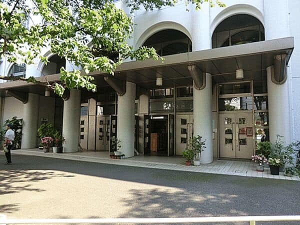 文京区立湯島小学校