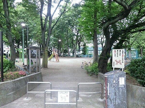 動坂公園まで約321m