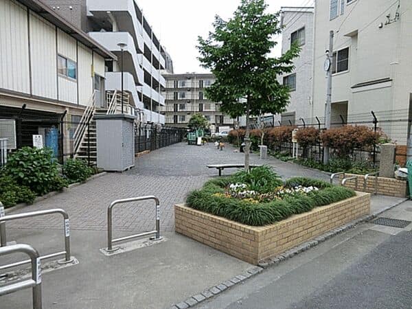 本牧町二丁目公園まで約846m