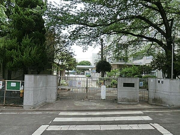 川崎市立三田小学校